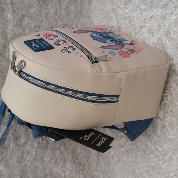NWT Loungefly Lilo and Stitch mini backpack and cardholder - Picture 6 of 16